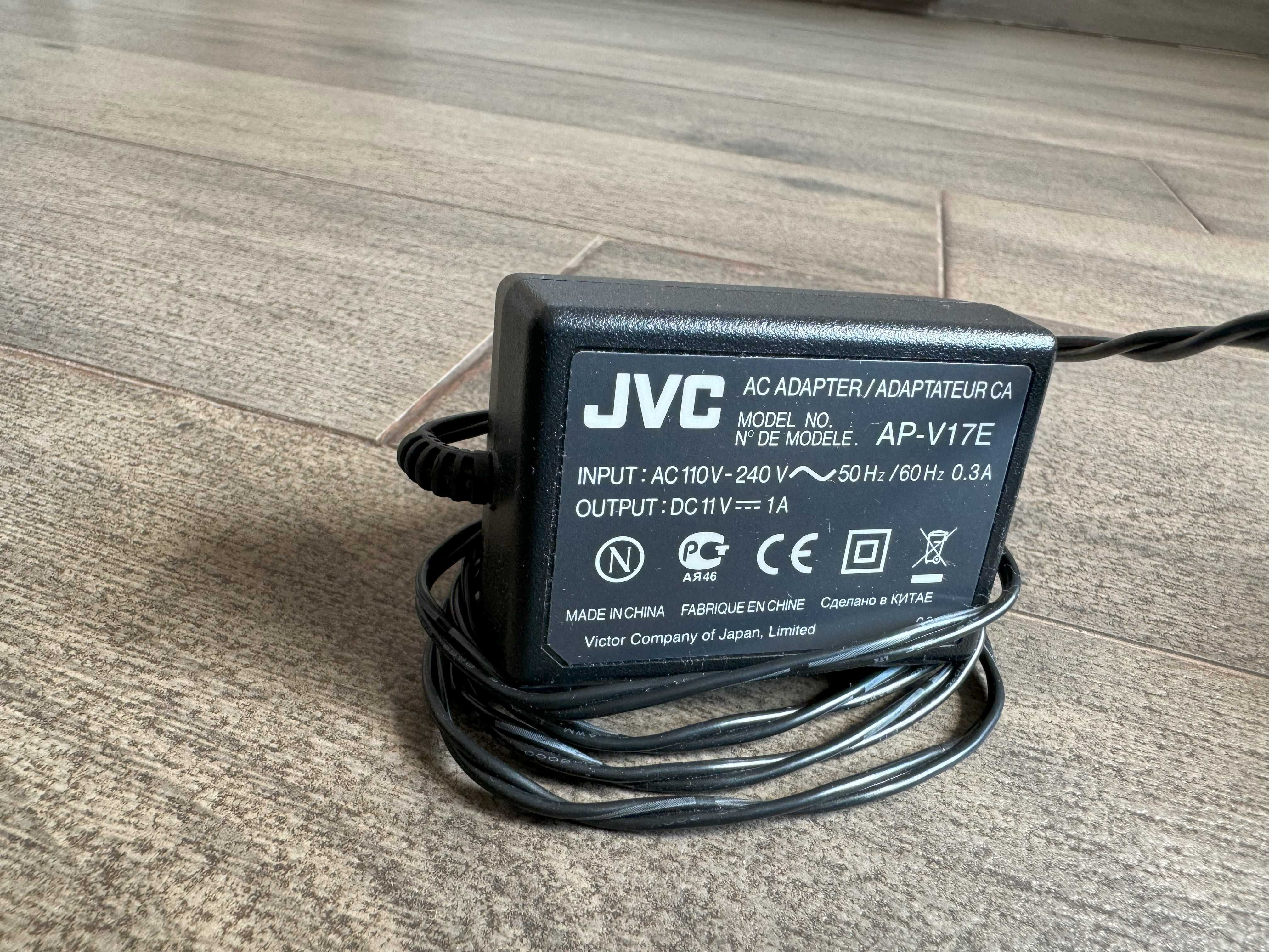 видеокамера JVC everio dock