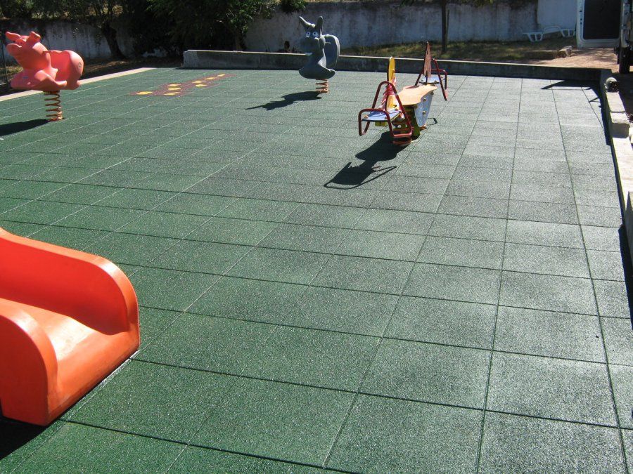 Placas em borracha para parques infantis