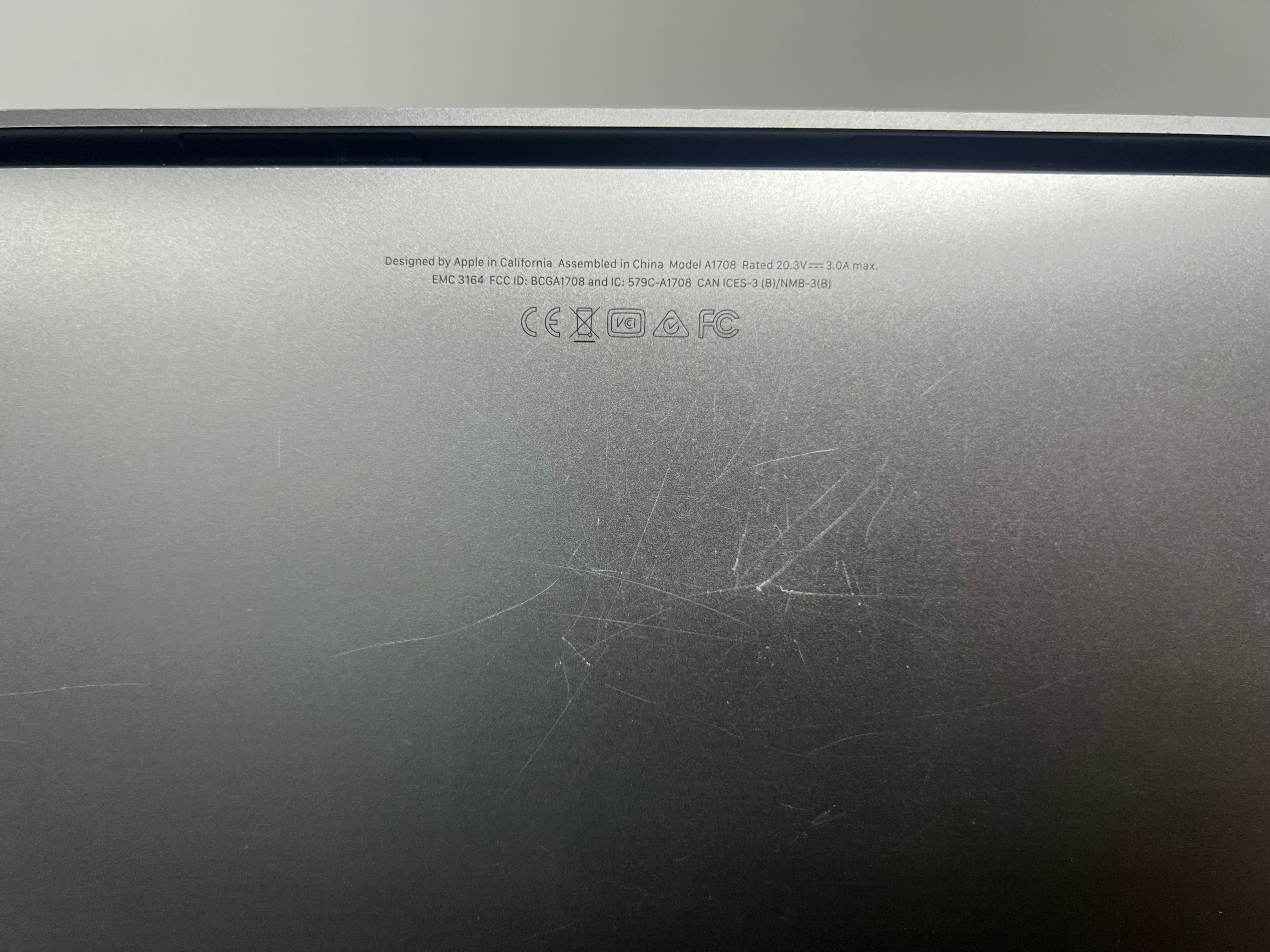 MacBook pro a1708 дефект