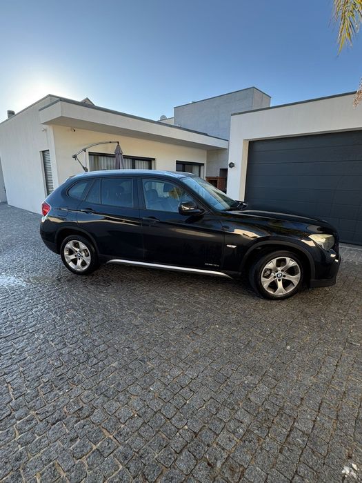 BMW X1 sDrive18d 2.0 Diesel
244.000 km | Cor preta | Revisõ