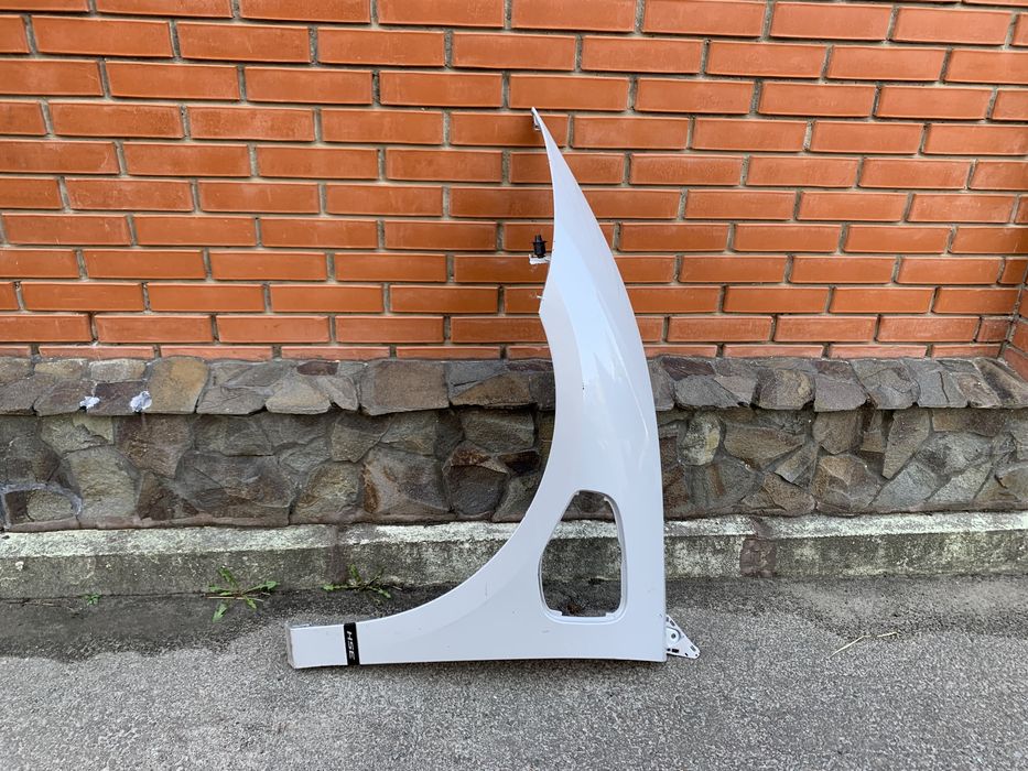 Jaguar I-pace крило