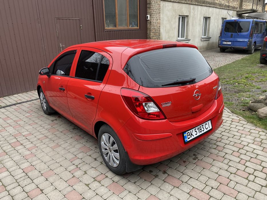 Opel corsa D  corsa d стан ідеальний нефарбована компактне авто