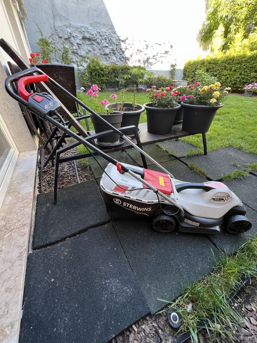 Maquina de cortar a relva Sterwins 1200W