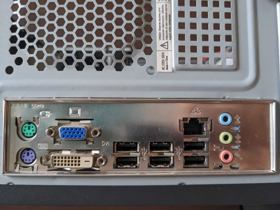 Płyta gł. GA-H61M + Intel Pentium G620+ 4GB DDR3 +SSD
