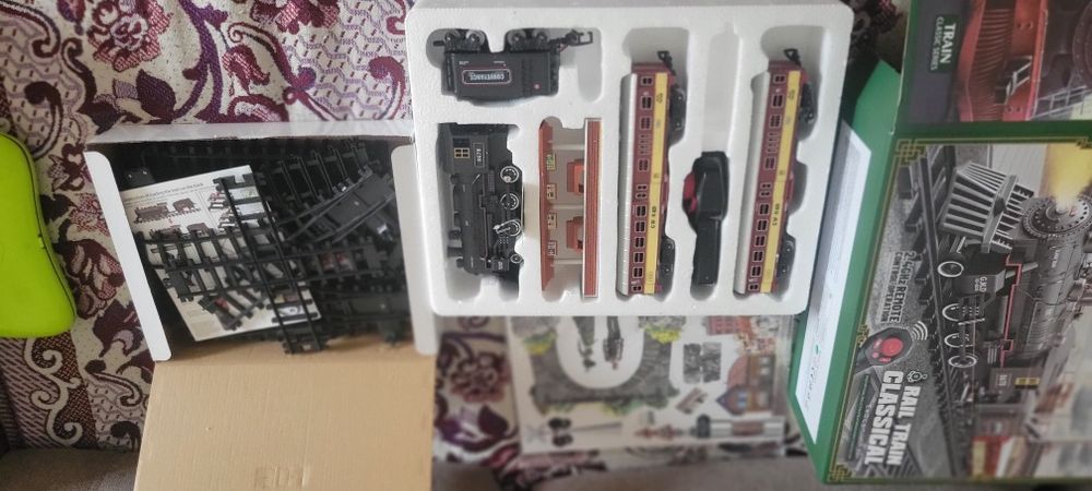 Іграшкова залізниця, поїзд