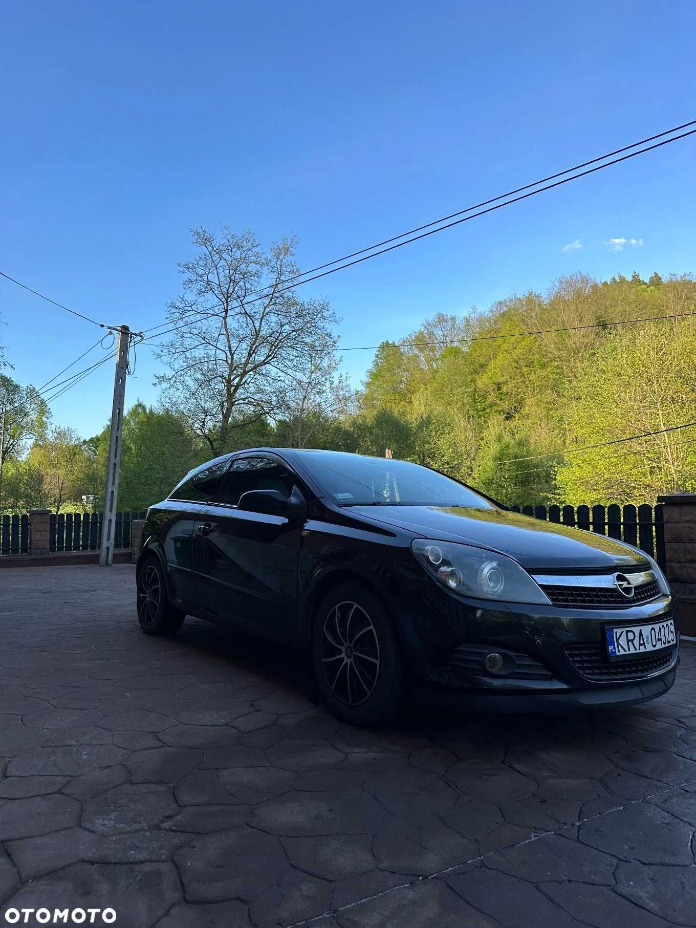 Opel Astra H GTC *panorama*
