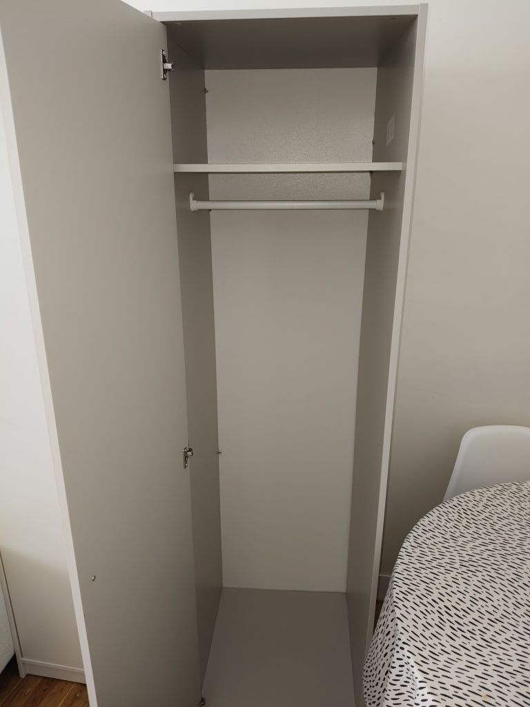 Dois roupeiros IKEA