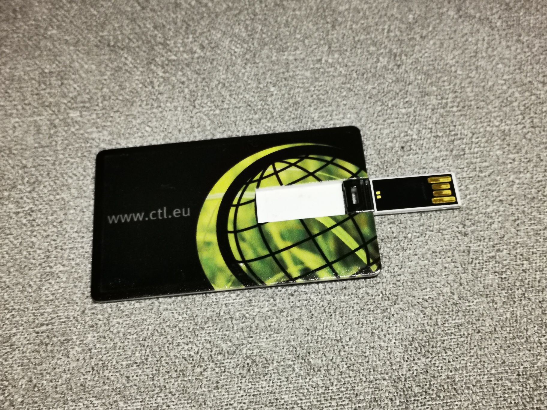 Pamięć usb 4GB pendrive w formie karty do portfela