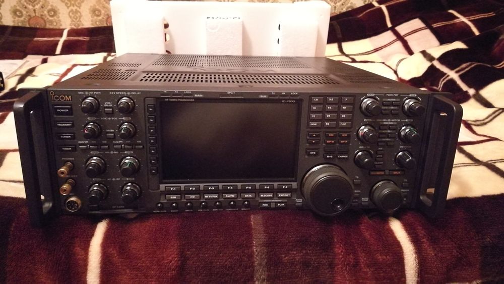 КВ трансивер ICOM  IC-7800 (радиоприемник, передатчик)