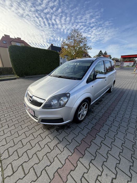 Zafira b 1,9 diesel 7 osób hak okazja calosc lub czesci