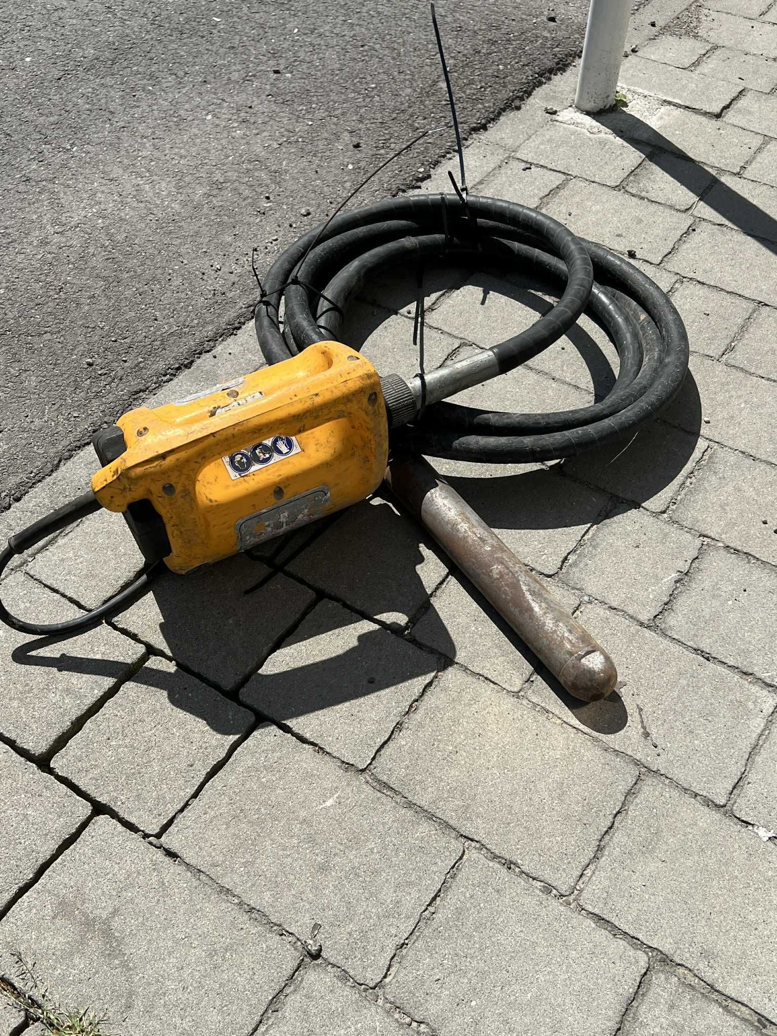 Wibrator do betonu ENAR AVMU 2300W/Komis Krzysiek