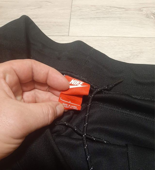 Спортивні штани Nike modern air max tech