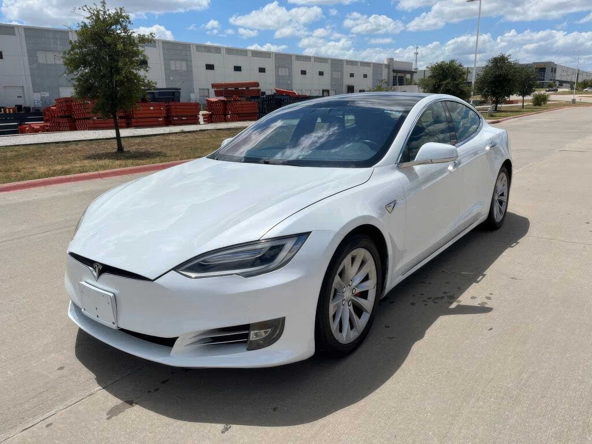 Tesla Model S P100D 2017