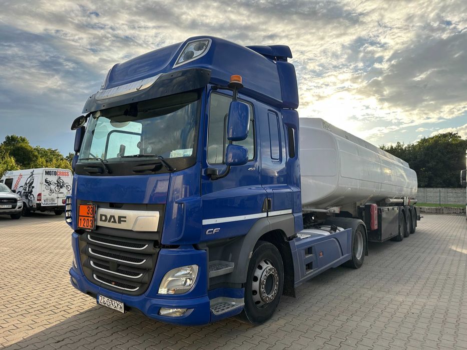 Ciągnik siodłowy DAF CF 450 ADR