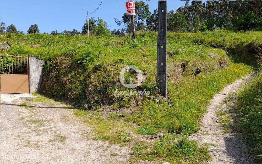 Terreno com  915 m2 - Arnoso Santa Maria - Vila Nova de Famalicão