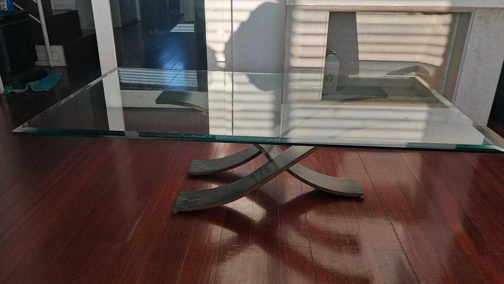 Mesa de centro em vidro
