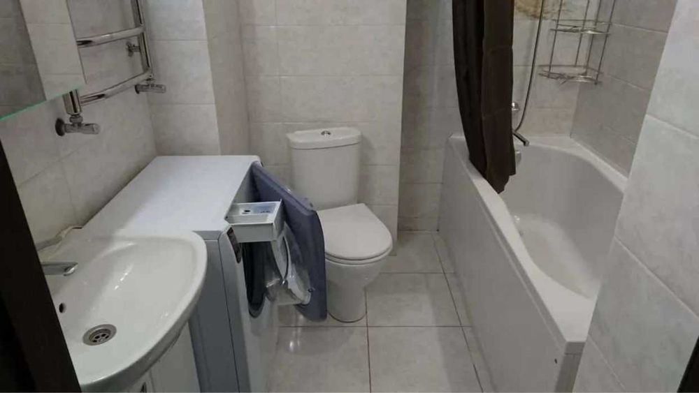 Здам 2к квартиру на Прохоровській