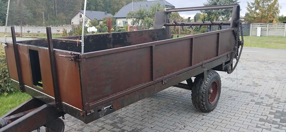 Rozrzutnik przyczepa jednoosiowa