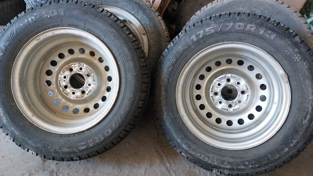 Колеса зимові.Диски резина 175/70 R13