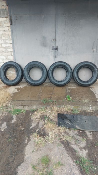 Шини БУ  Bridgestone Dueler H/T 689 205R16C 110/108T 205