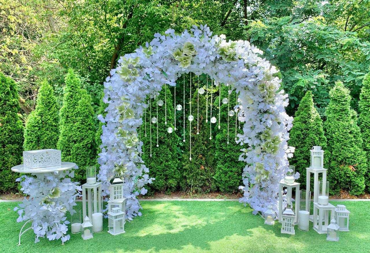 Весільний декор (арка, фотозона, президіум, виїздна церемонія)