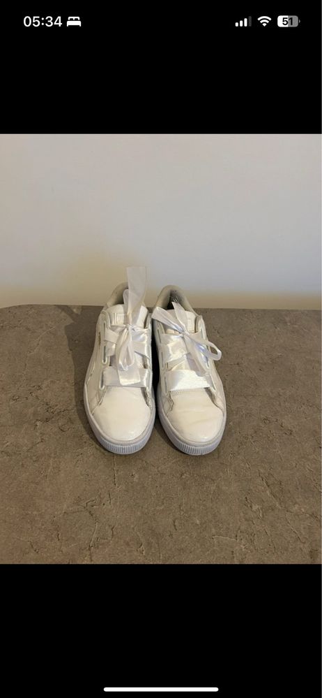 Sneakersy  Puma lakieriwane 38,5