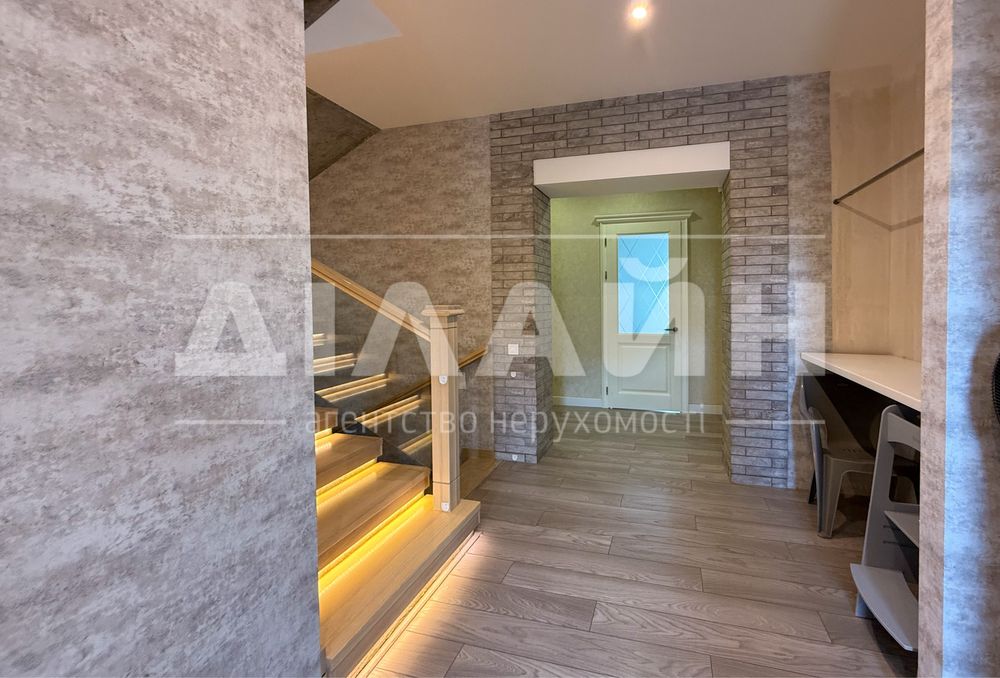 Перша сдача ! Дом Віп рівня у елітному районі