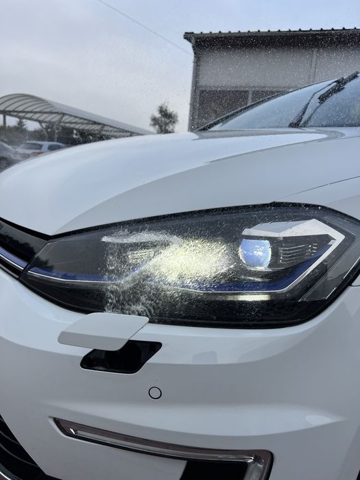 Продам VOLSWAGEN E GOLF 36 klw