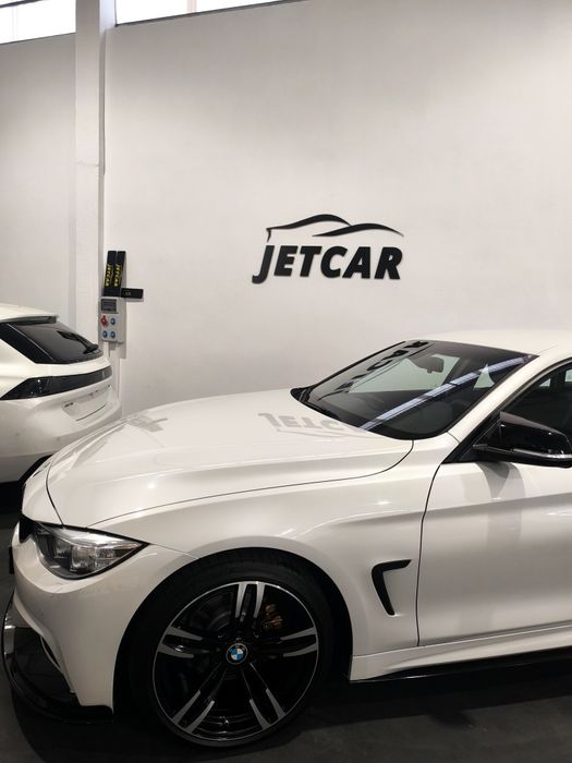 Aplicação de vinil e decoração de espaços comerciais