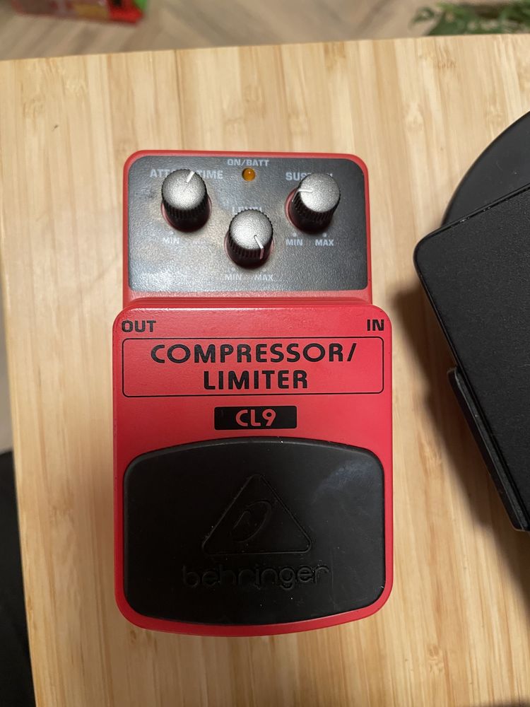 Compressor Behringer + dodatki. Stan idealny