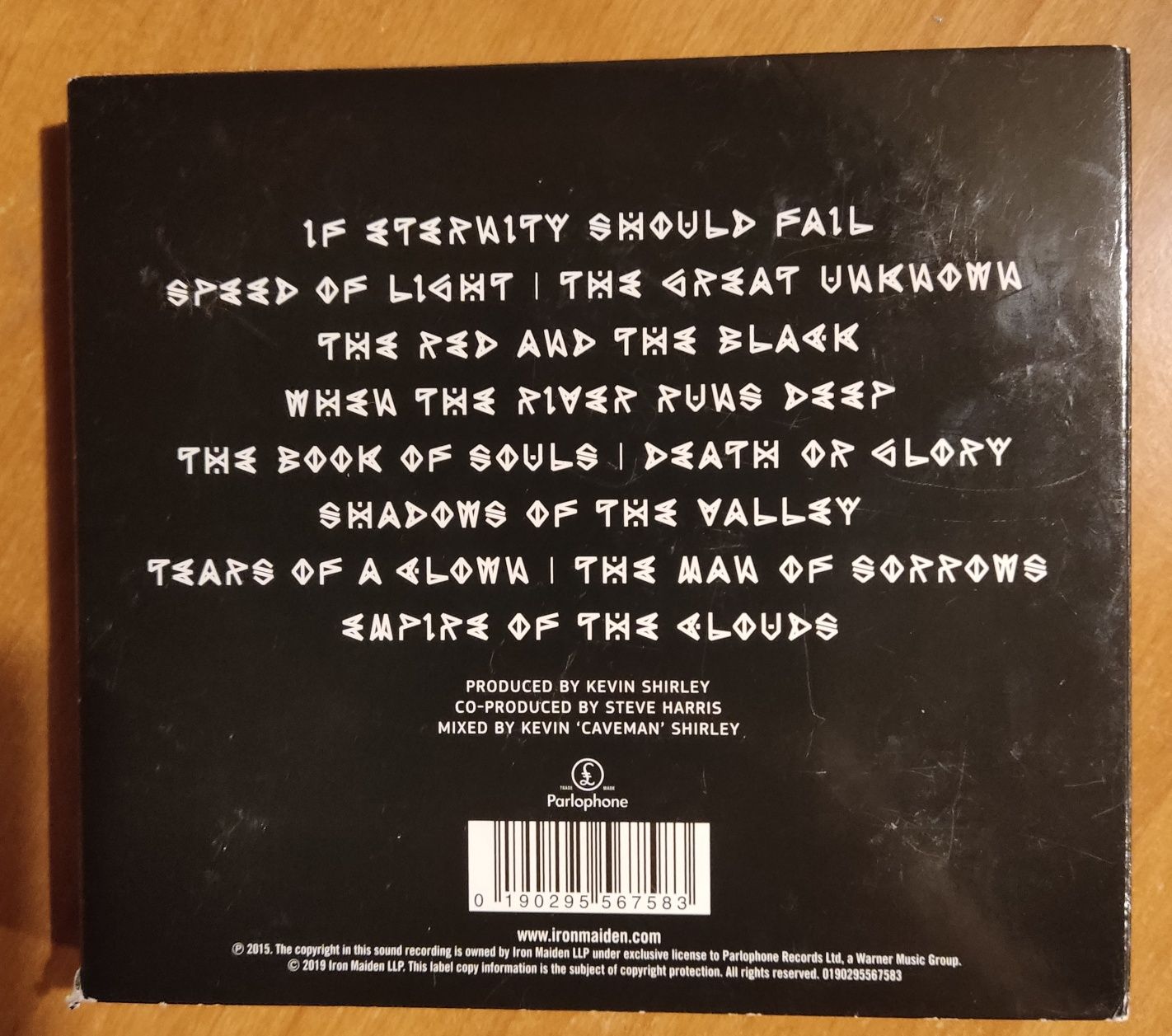 Album  Iron Maiden The Book Of Souls + live