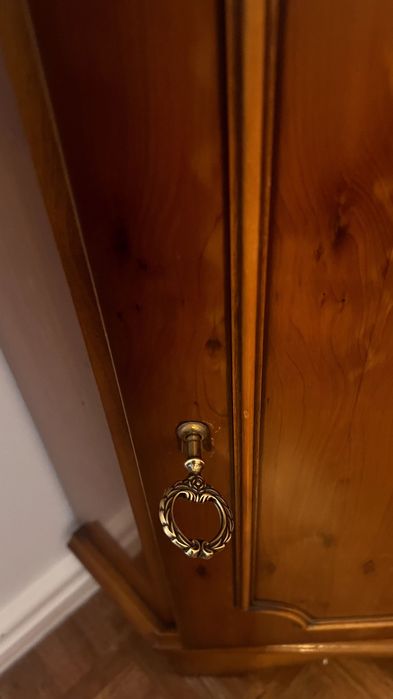 Vitrine de Esquina estilo Regency / Antique Yew Regency Corner Unit