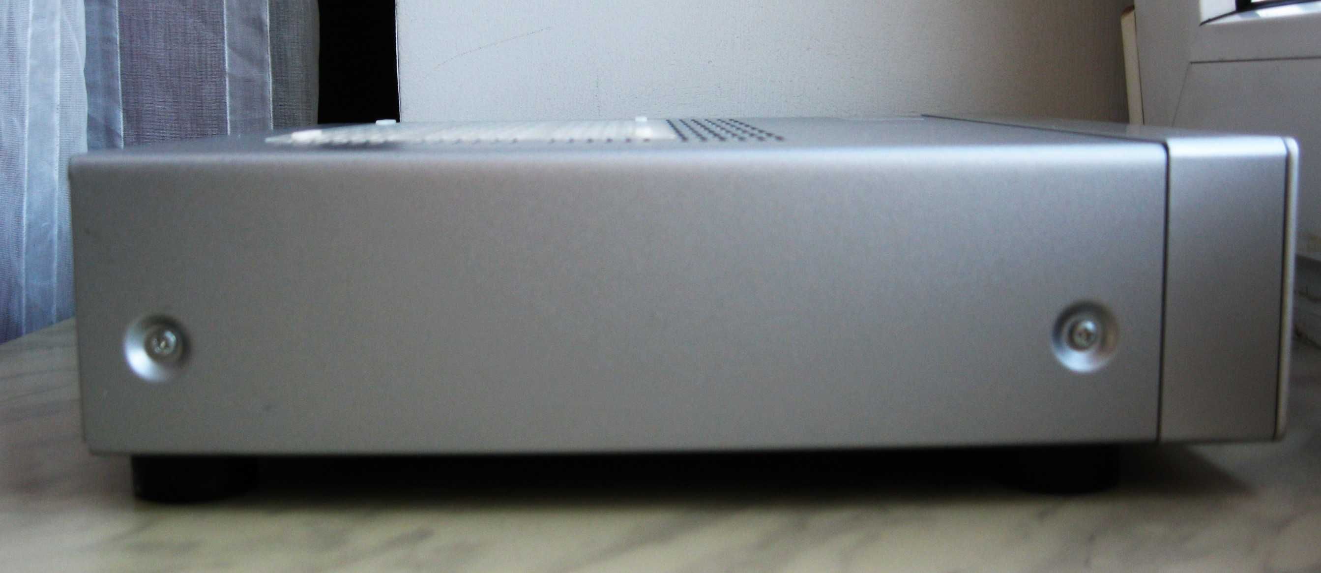 AMPL ONKYO 2x70W/USB/Optical/Coaxial/MM/Burr-Brown 192kHz/24-Bit/PILOT