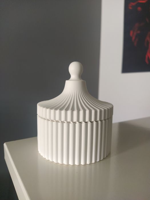 Frasco/ pote guarda jóias branco cerâmico