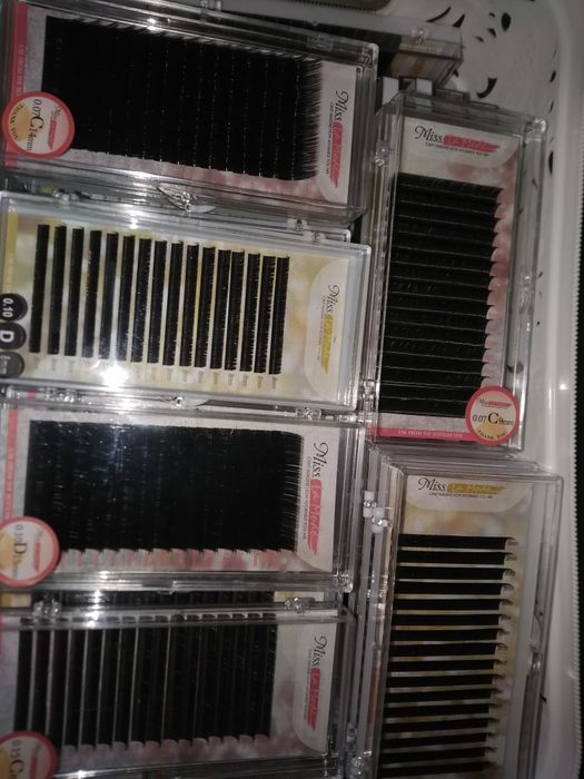 Палетки накладных ресниц. 10 шт разных. Не бизнес. Продаю свои остатки