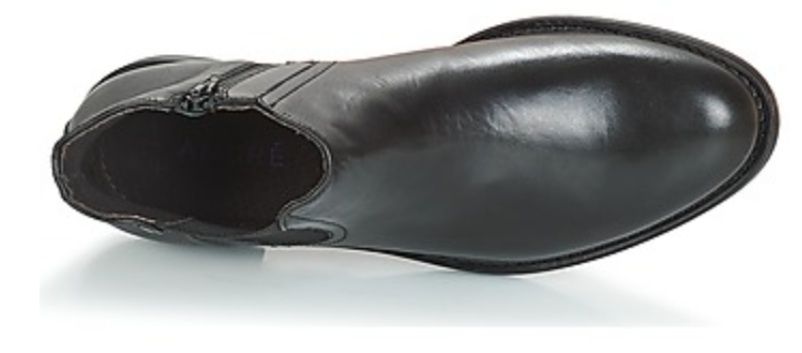 Botas cano baixo para homem. Fecho e elástico nas laterais.