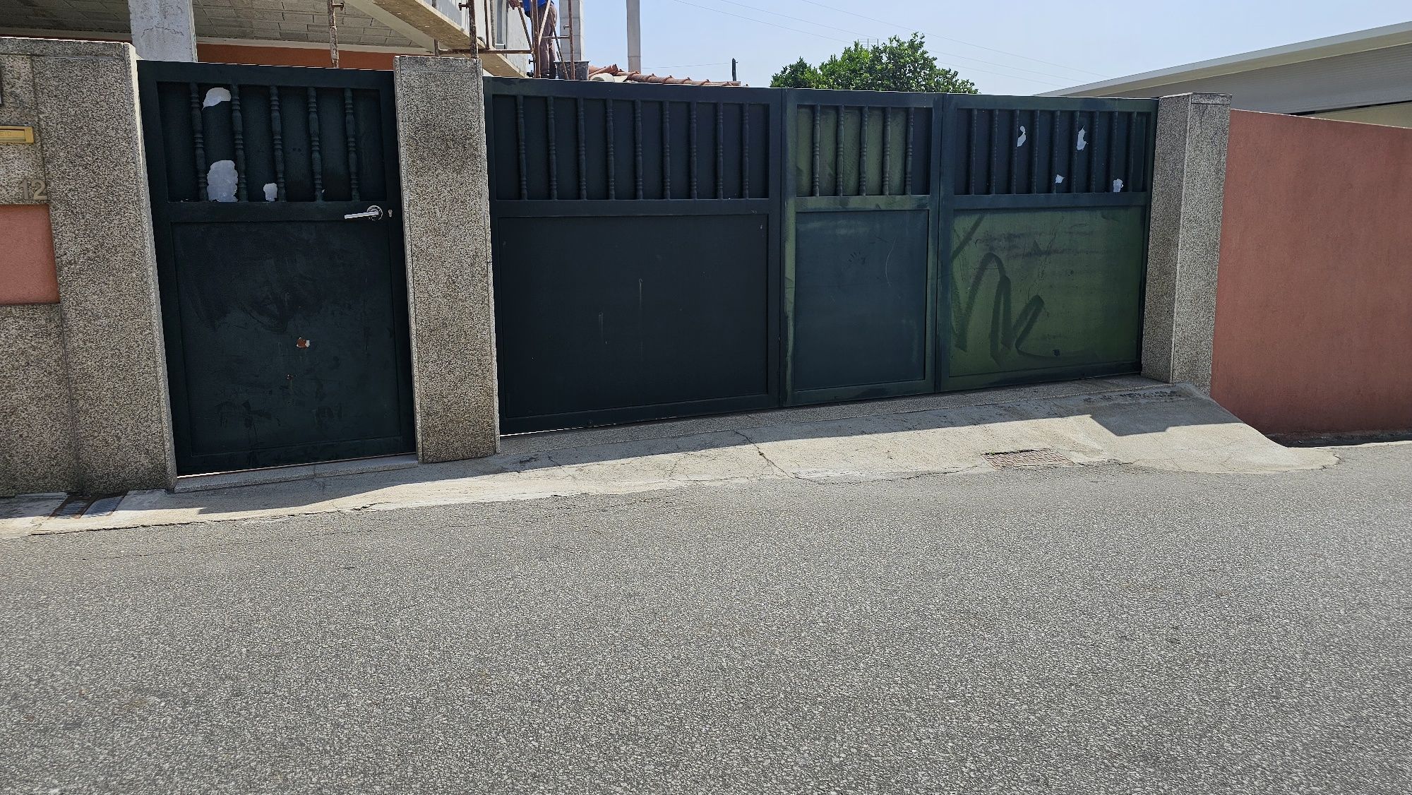 Portões em ferro metalizado
