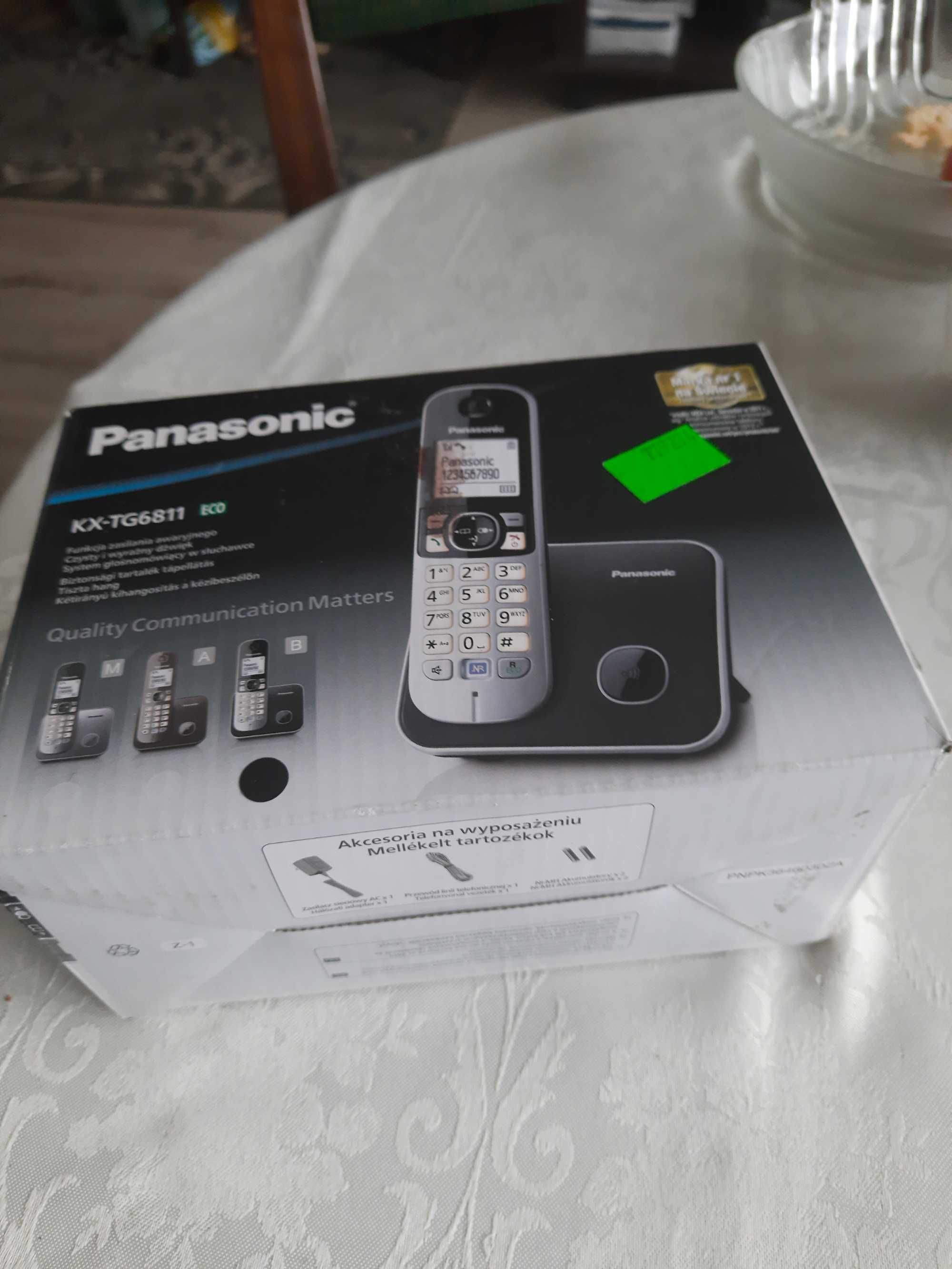 Telefon jest w dobrym stanie. Bardzo przydatny w biurze...