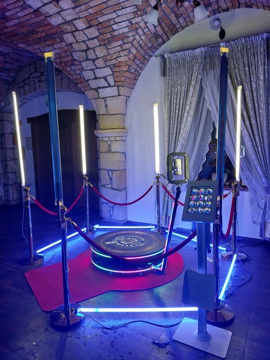 MEGA FOTOLUSTRO / Fotobudka Selfie Mirror 70’’4K / 360 fotobudka