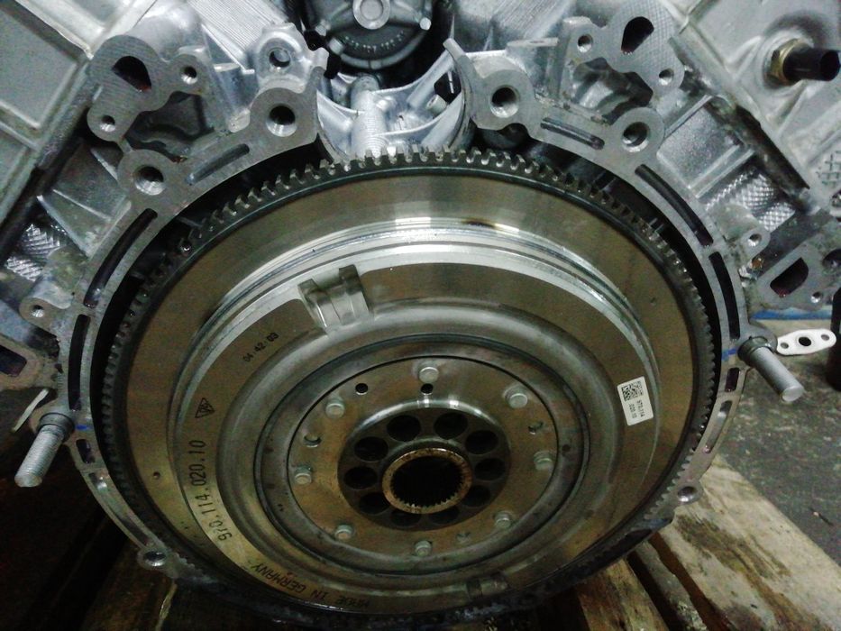 Двигатель мотор ДВС 3.0 Porsche 94610100160  кузов двери фары