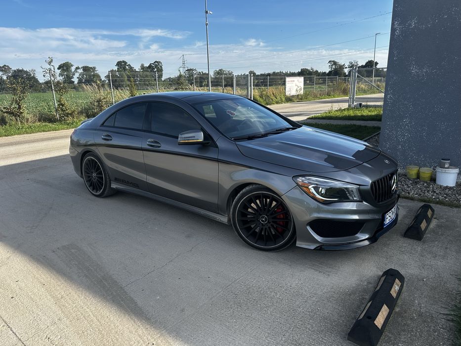Mercedes benz CLA45 amg