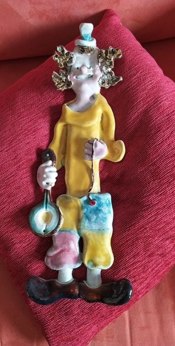 peças assinadas, artesanato, vidradas c/ relevo