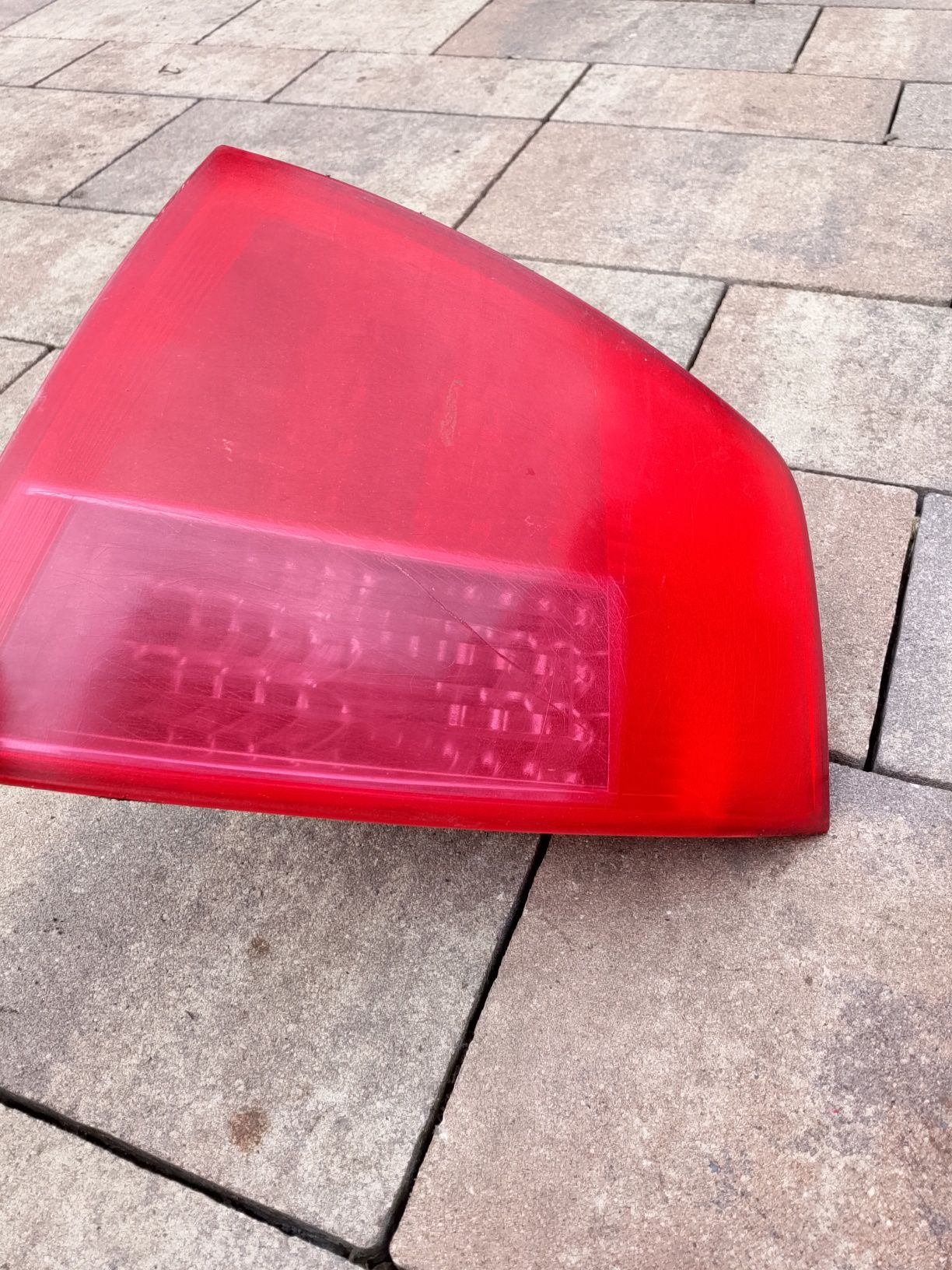 Lampa prawy tył w błotnik Audi A8 D3, 4E0945.096C