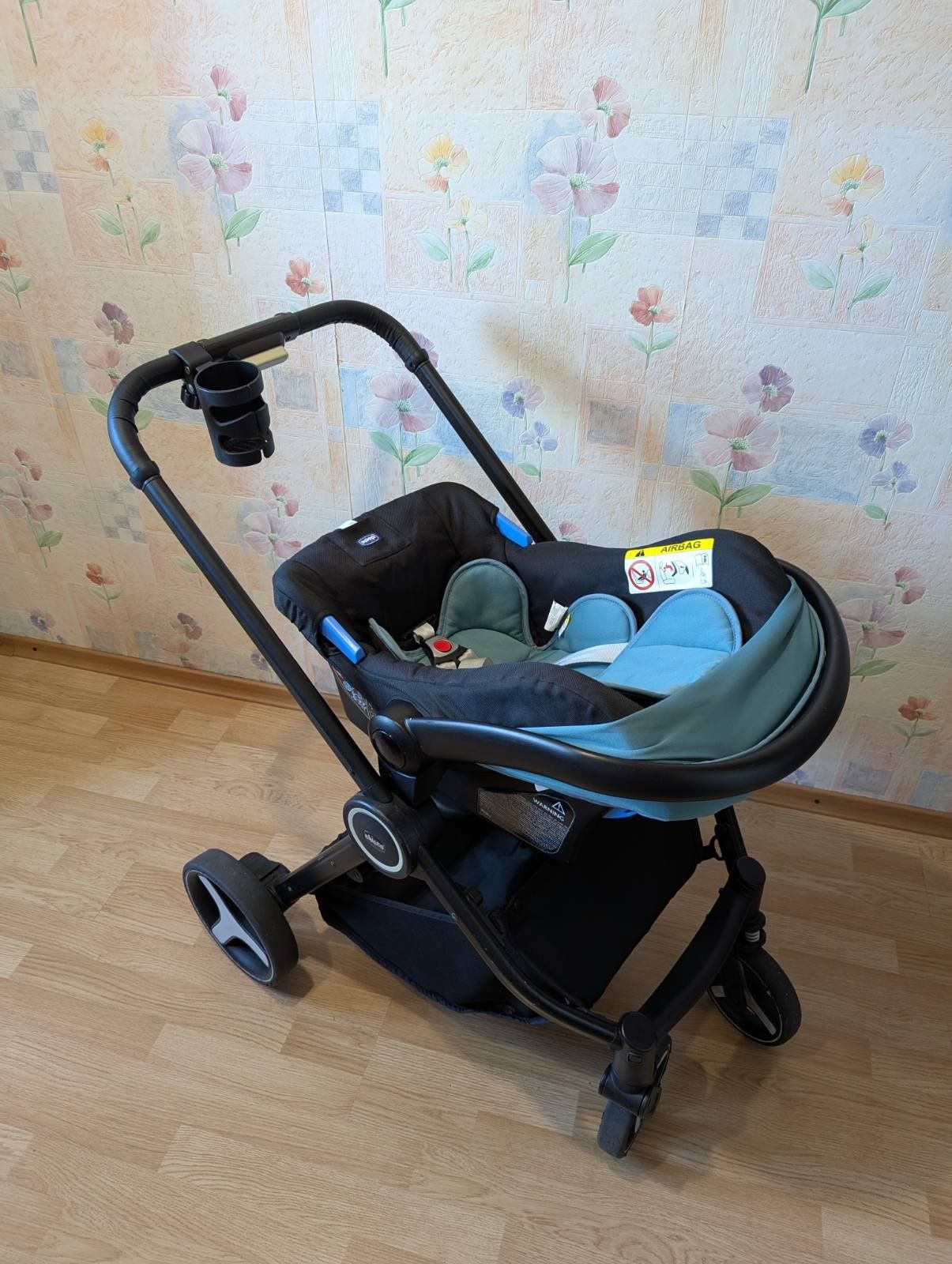 Коляска chicco 3 в 1