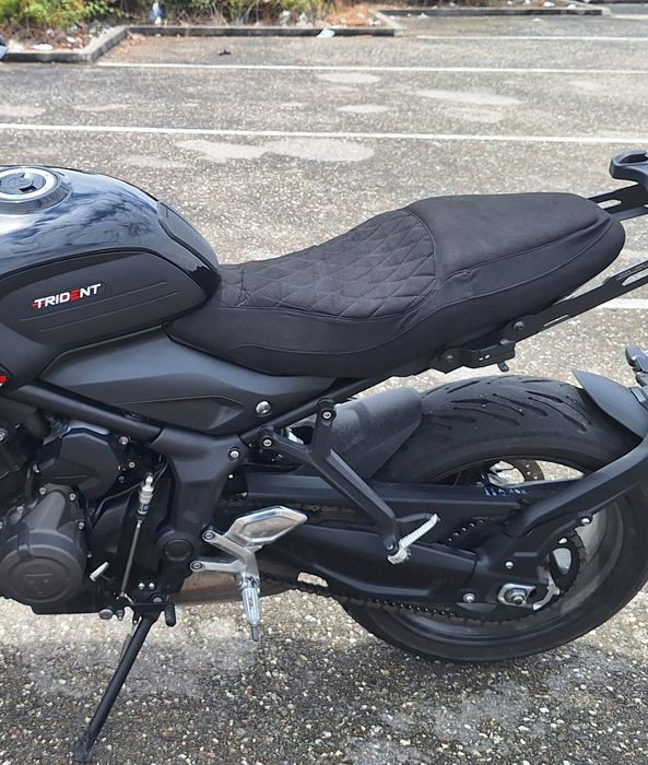 Capa Conforto Banco Triumph Trident 660