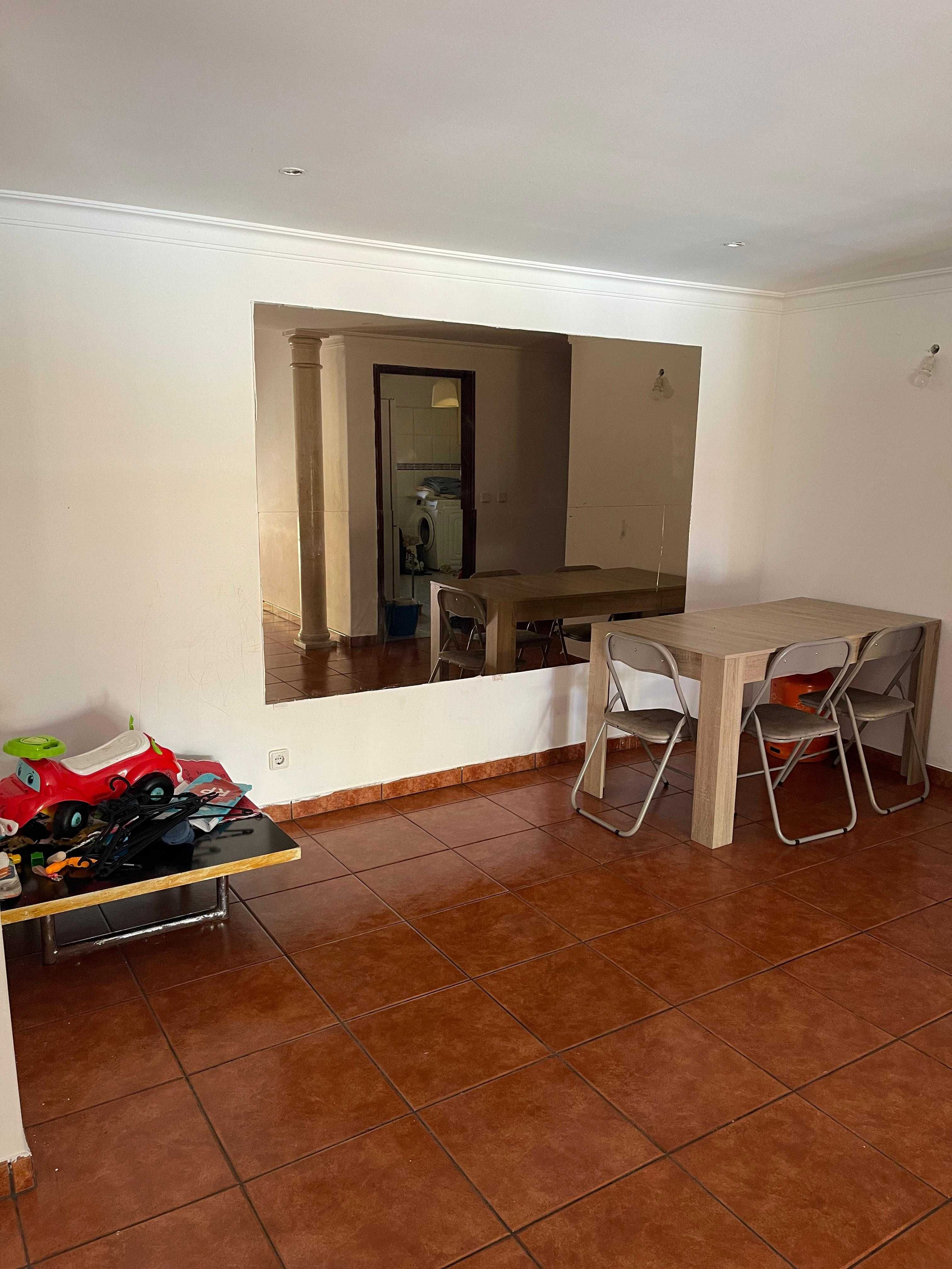 Arrendo apartamento T3 Próximo da estação do entroncamento.