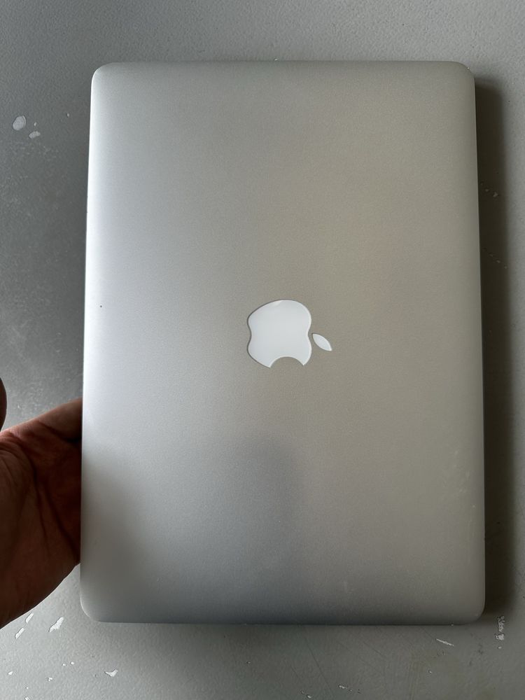 Продам свій Mac Book Pro 2014 i5/16 Gb/ SSD 128 Gb!