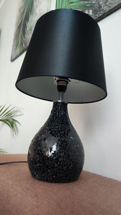 Mała czarna elegancka lampka Glamour tłuczone szkło atłasowy abażur