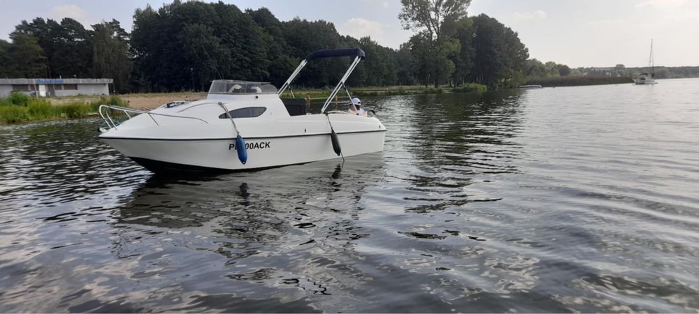 Łódź motorowa kabinowa Komodo 510
