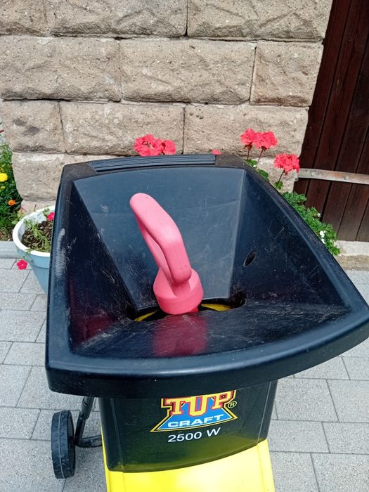 Rozdrabniacz do gałęzi rebak